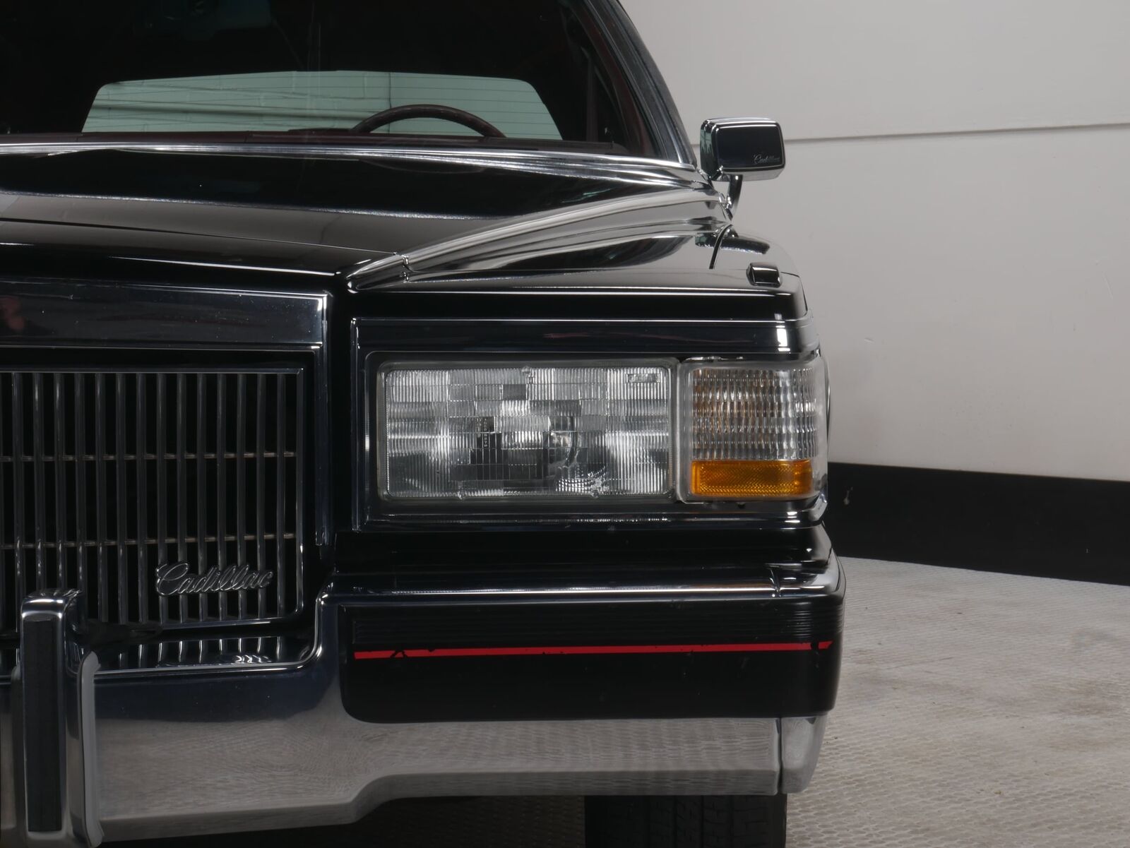 Cadillac-Brougham-Berline-1991-5