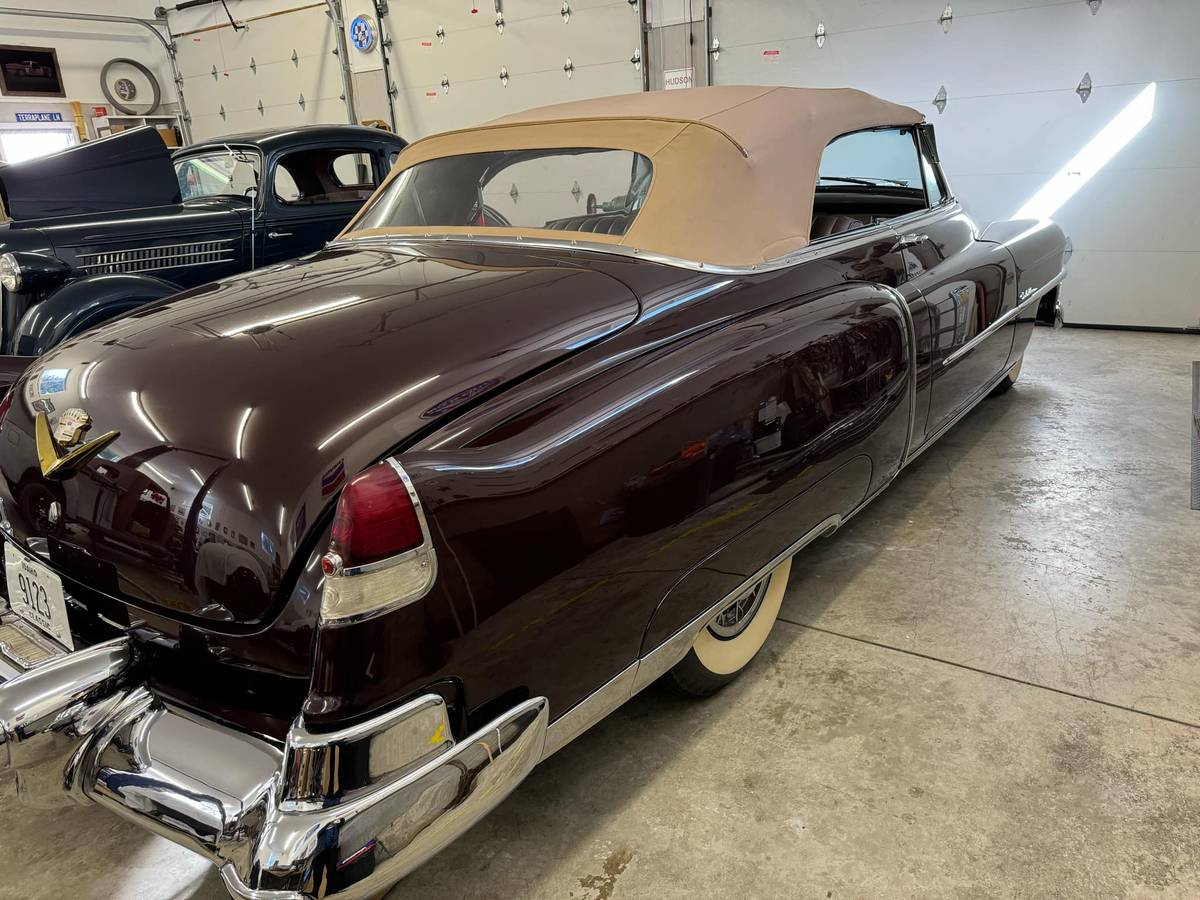 Cadillac-Coupe-convertible-1953-1