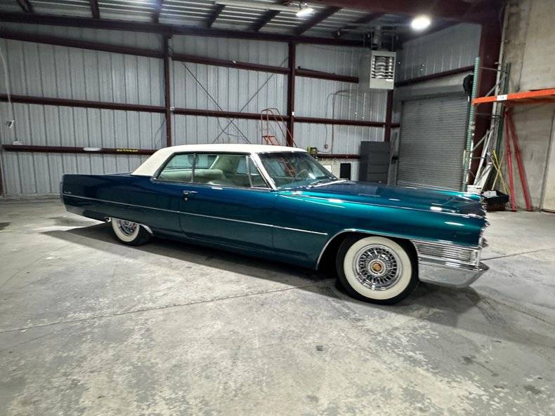 Cadillac-Coupe-deville-1965-2