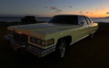 Cadillac-Coupe-deville-1976-10