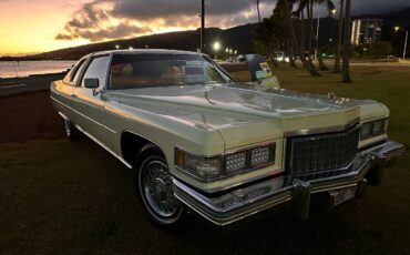 Cadillac-Coupe-deville-1976-5