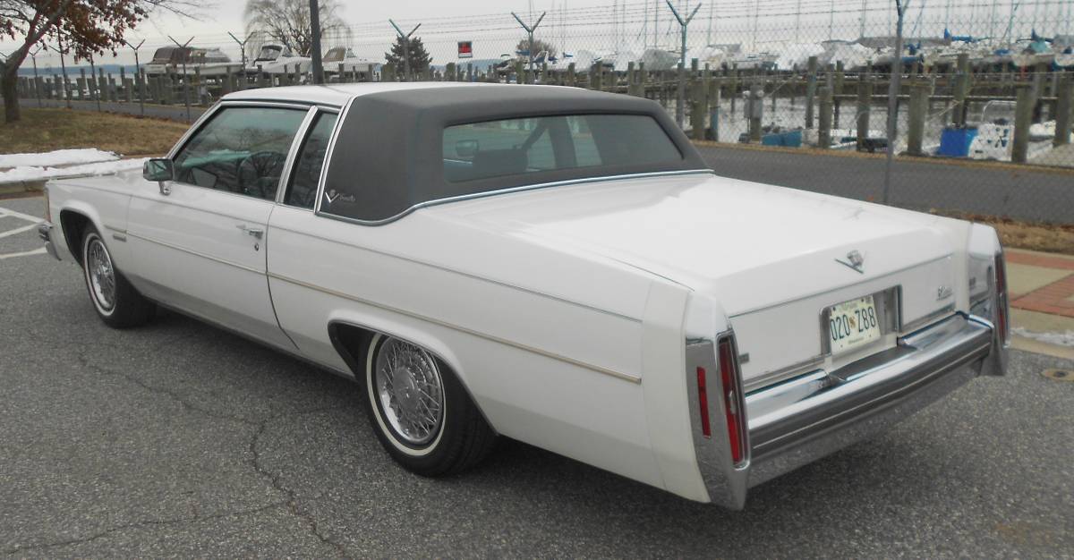 Cadillac-Coupe-deville-1983-white-57132-1