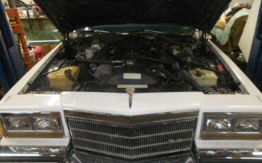 Cadillac-Coupe-deville-1983-white-57132-16