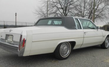 Cadillac-Coupe-deville-1983-white-57132-2