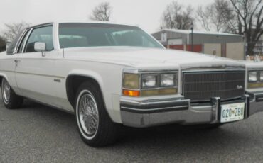 Cadillac-Coupe-deville-1983-white-57132-3