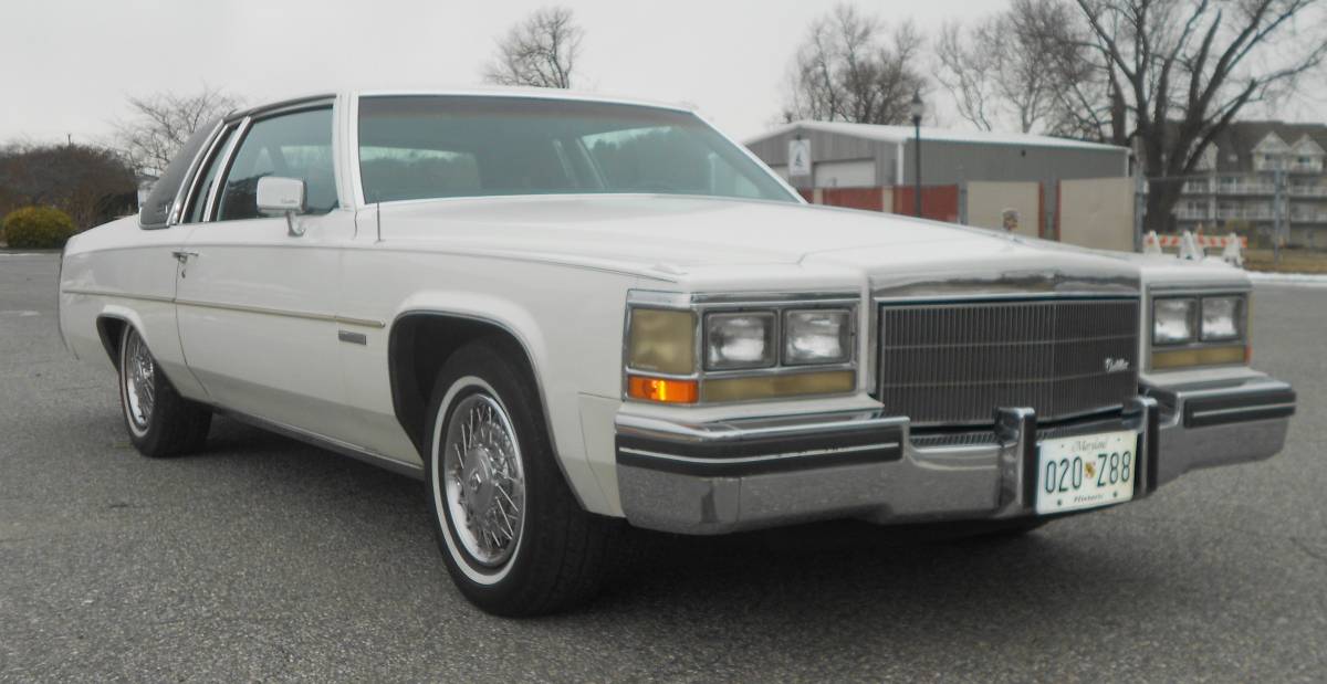 Cadillac-Coupe-deville-1983-white-57132-3