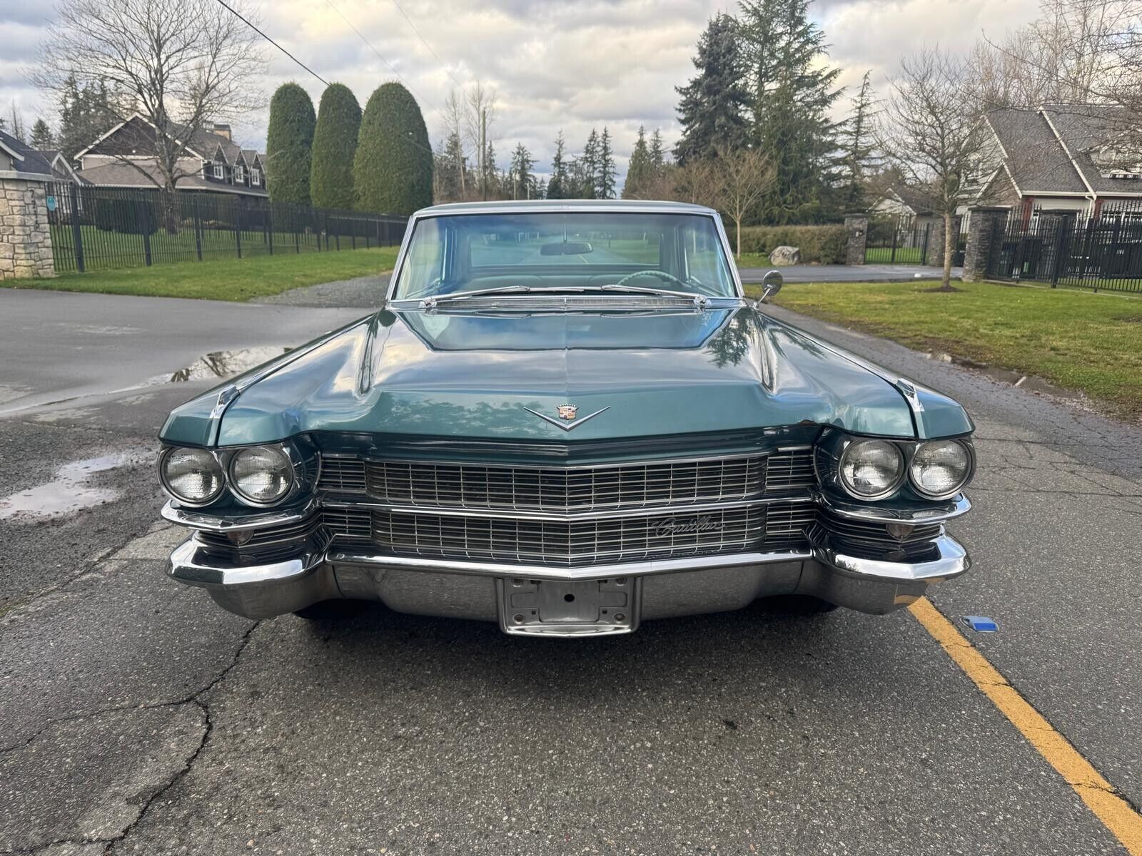 Cadillac-DeVille-1963-1