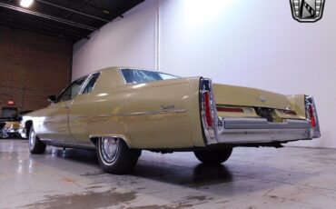 Cadillac-DeVille-1975-Gold-Green-53194-11