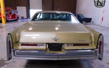 Cadillac-DeVille-1975-Gold-Green-53194-4