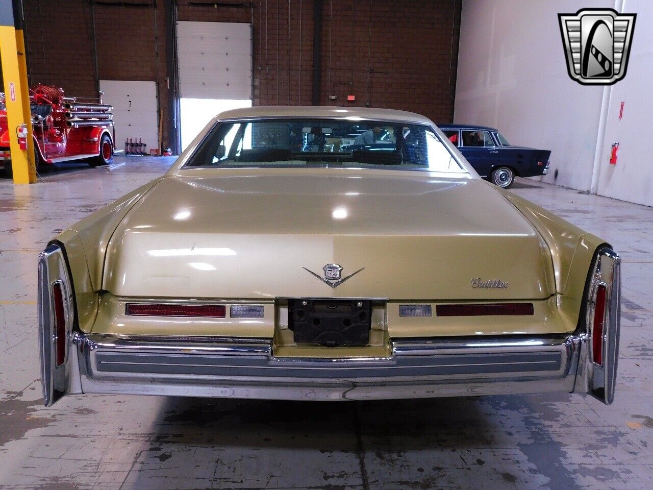 Cadillac-DeVille-1975-Gold-Green-53194-4