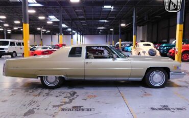 Cadillac-DeVille-1975-Gold-Green-53194-6