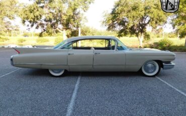 Cadillac-DeVille-Berline-1960-Beaumont-Beige-Persian-sand-76560-3