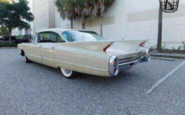 Cadillac-DeVille-Berline-1960-Beaumont-Beige-Persian-sand-76560-8