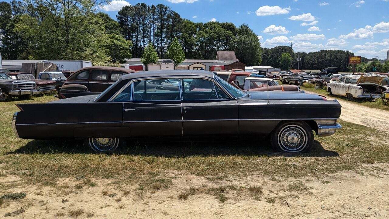 Cadillac-DeVille-Berline-1964-Black-Blue-41000-3