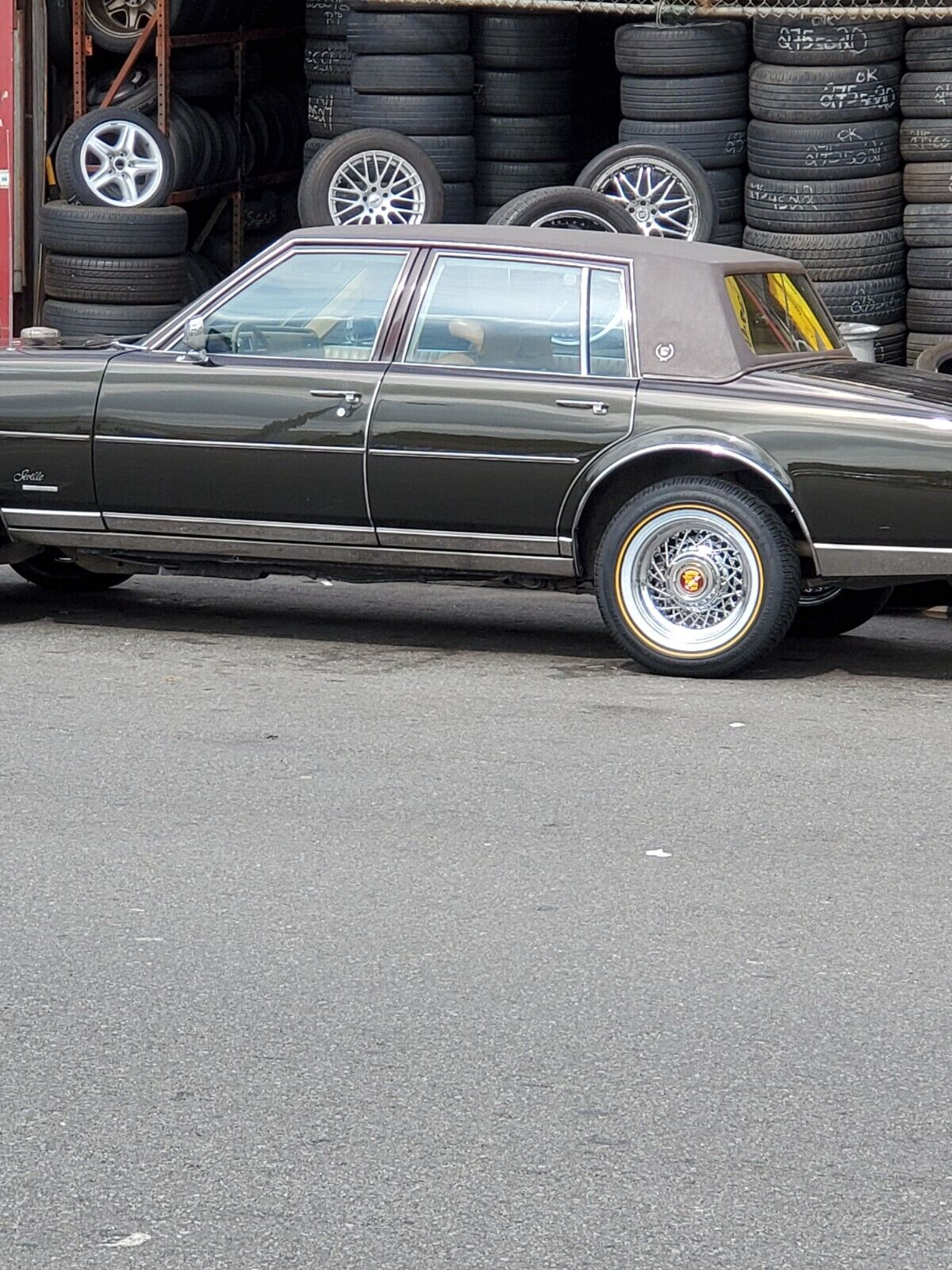 Cadillac-DeVille-Berline-1978-Brown-beige-61155-14