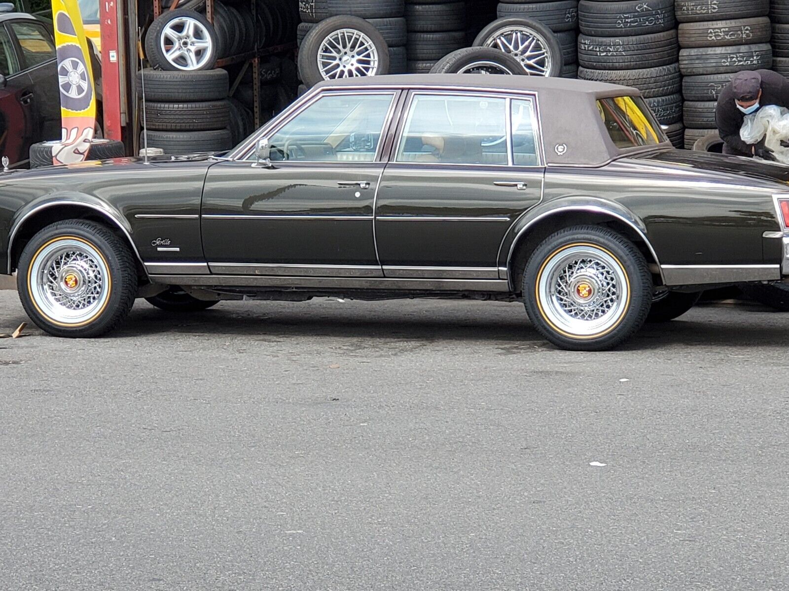 Cadillac-DeVille-Berline-1978-Brown-beige-61155-15