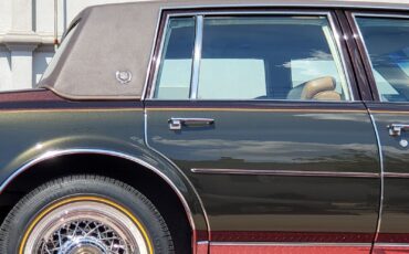 Cadillac-DeVille-Berline-1978-Brown-beige-61155-8