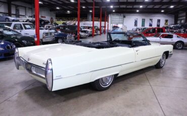 Cadillac-DeVille-Cabriolet-1967-Persian-Ivory-Black-45651-7