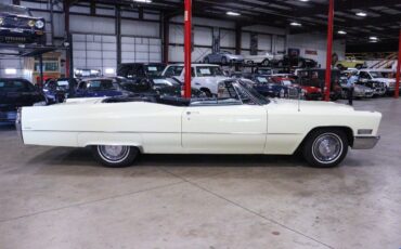 Cadillac-DeVille-Cabriolet-1967-Persian-Ivory-Black-45651-9