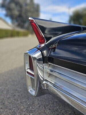 Cadillac-DeVille-Coupe-1963-23