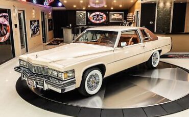 Cadillac-DeVille-Coupe-1977-4