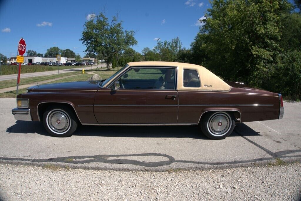 Cadillac-DeVille-Coupe-1977-Brown-Tan-80689-2