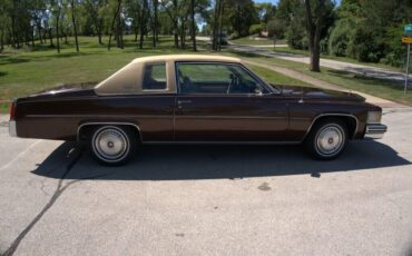 Cadillac-DeVille-Coupe-1977-Brown-Tan-80689-6