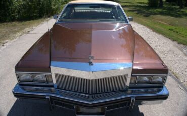 Cadillac-DeVille-Coupe-1977-Brown-Tan-80689-8