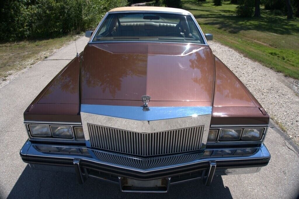 Cadillac-DeVille-Coupe-1977-Brown-Tan-80689-8