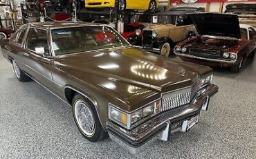 Cadillac-DeVille-Coupe-1979-1