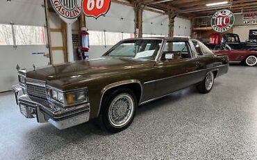 Cadillac-DeVille-Coupe-1979-3