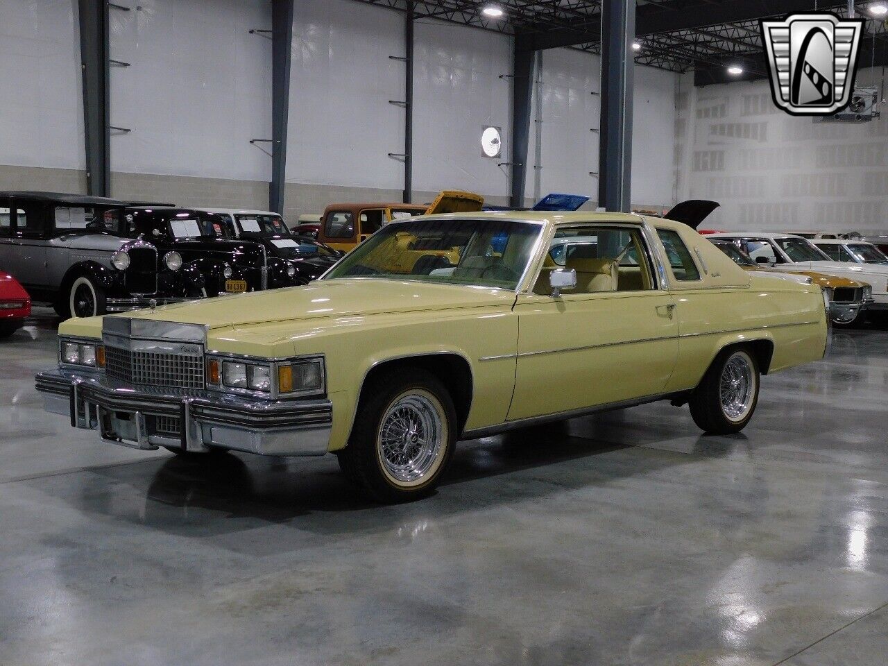 Cadillac-DeVille-Coupe-1979-Yellow-Yellow-84679-2