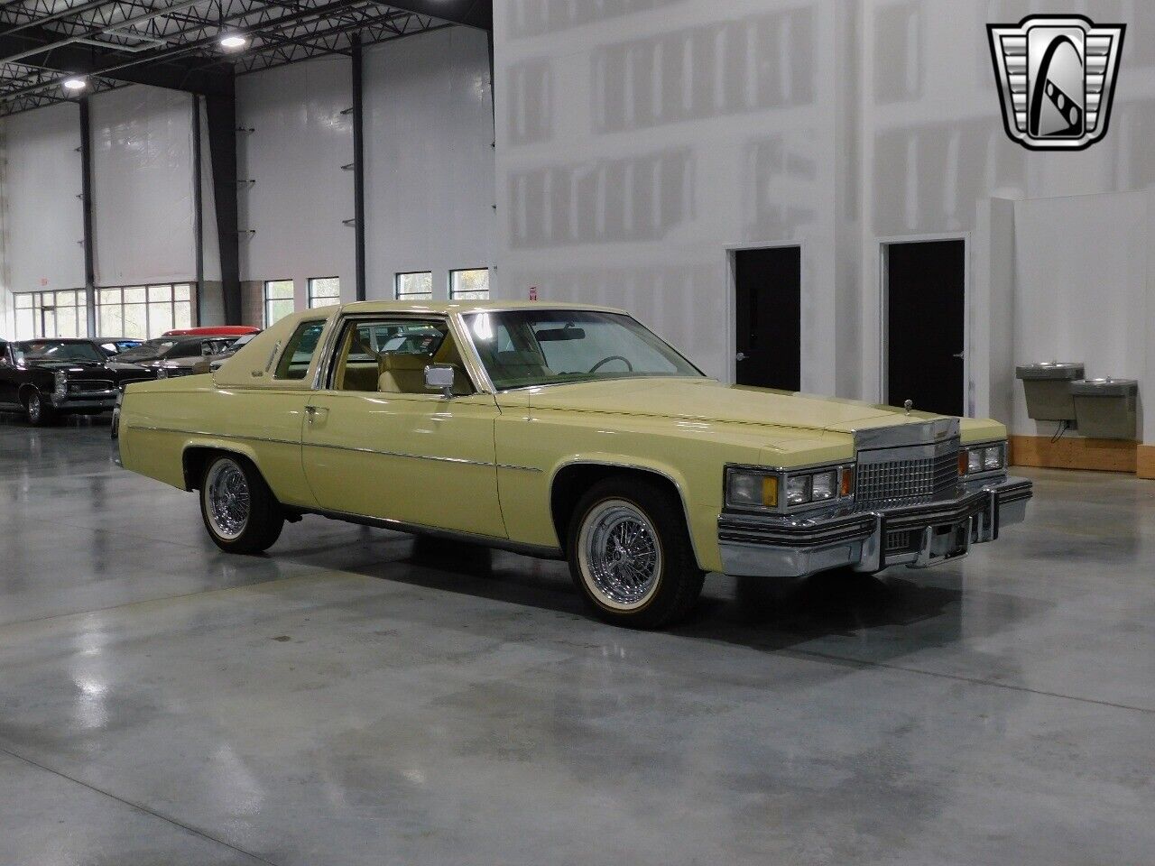 Cadillac-DeVille-Coupe-1979-Yellow-Yellow-84679-5