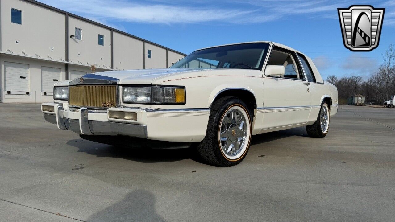 Cadillac-DeVille-Coupe-1989-White-White-138140-2