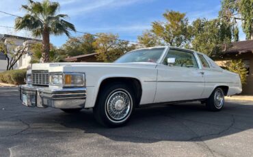 Cadillac-Deville-1977-white-99779