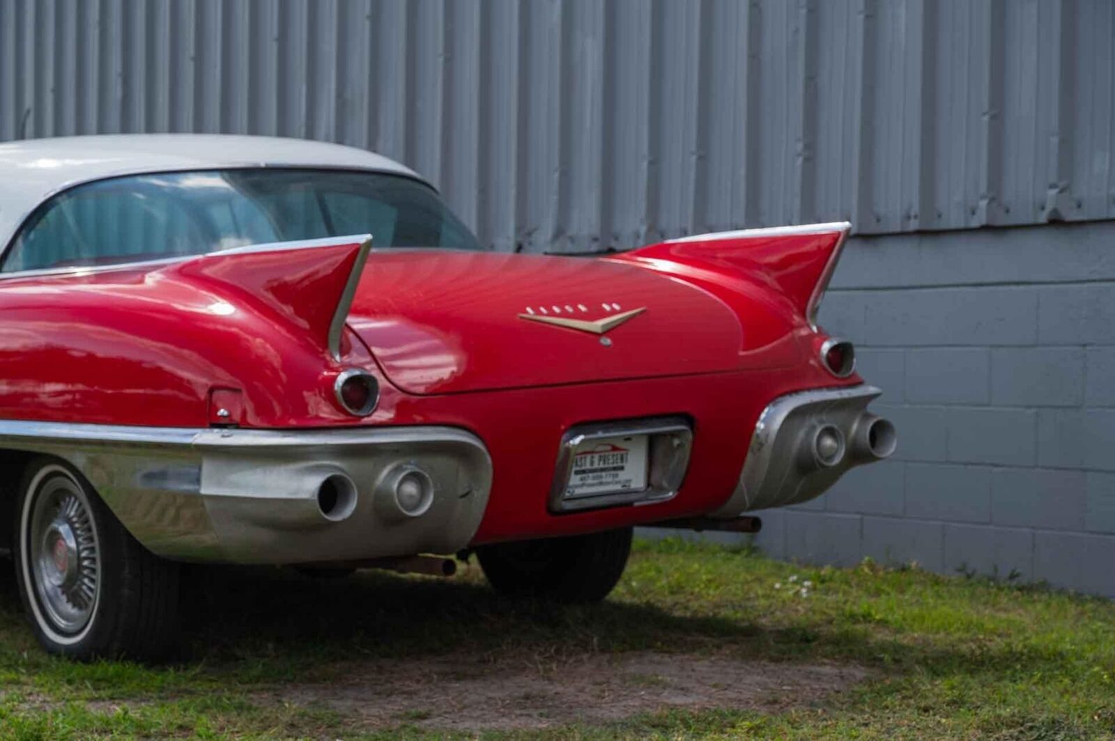 Cadillac-Eldorado-1957-Red-Red-71817-18