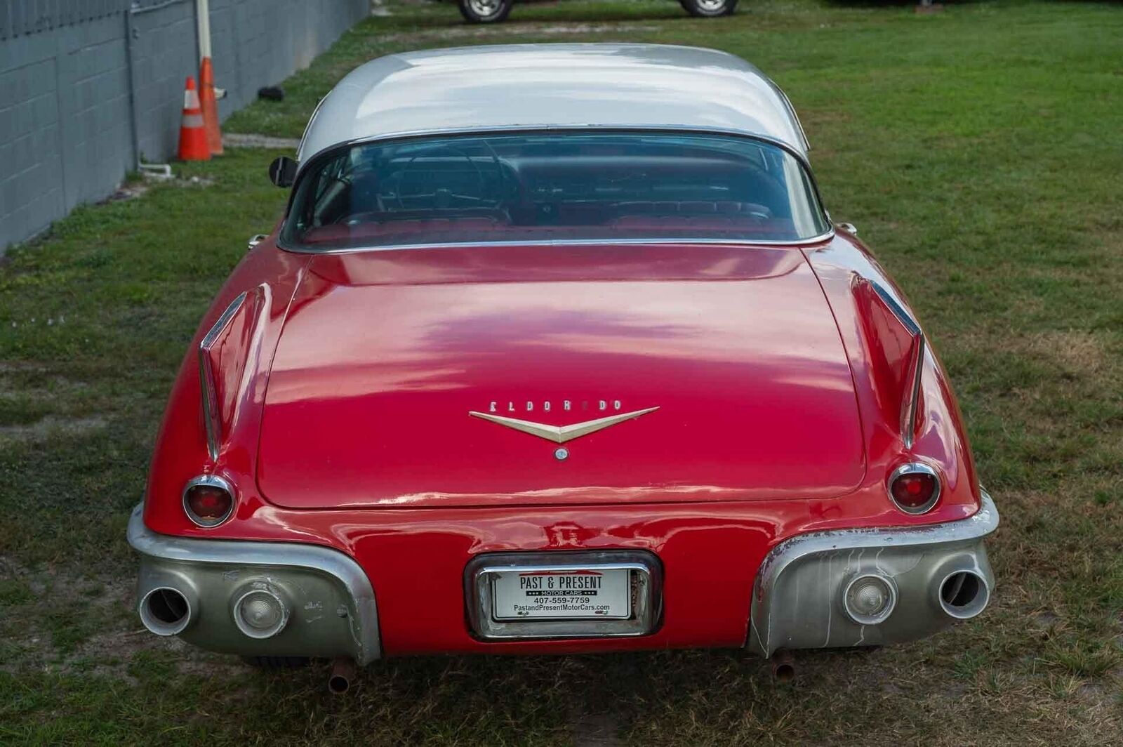 Cadillac-Eldorado-1957-Red-Red-71817-37