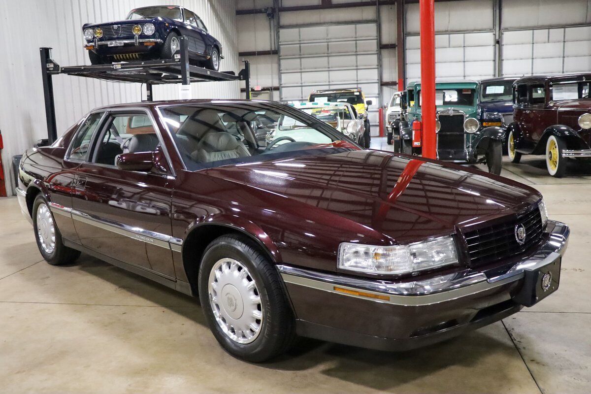 Cadillac-Eldorado-1994-Dark-Cherry-Gray-92349-11