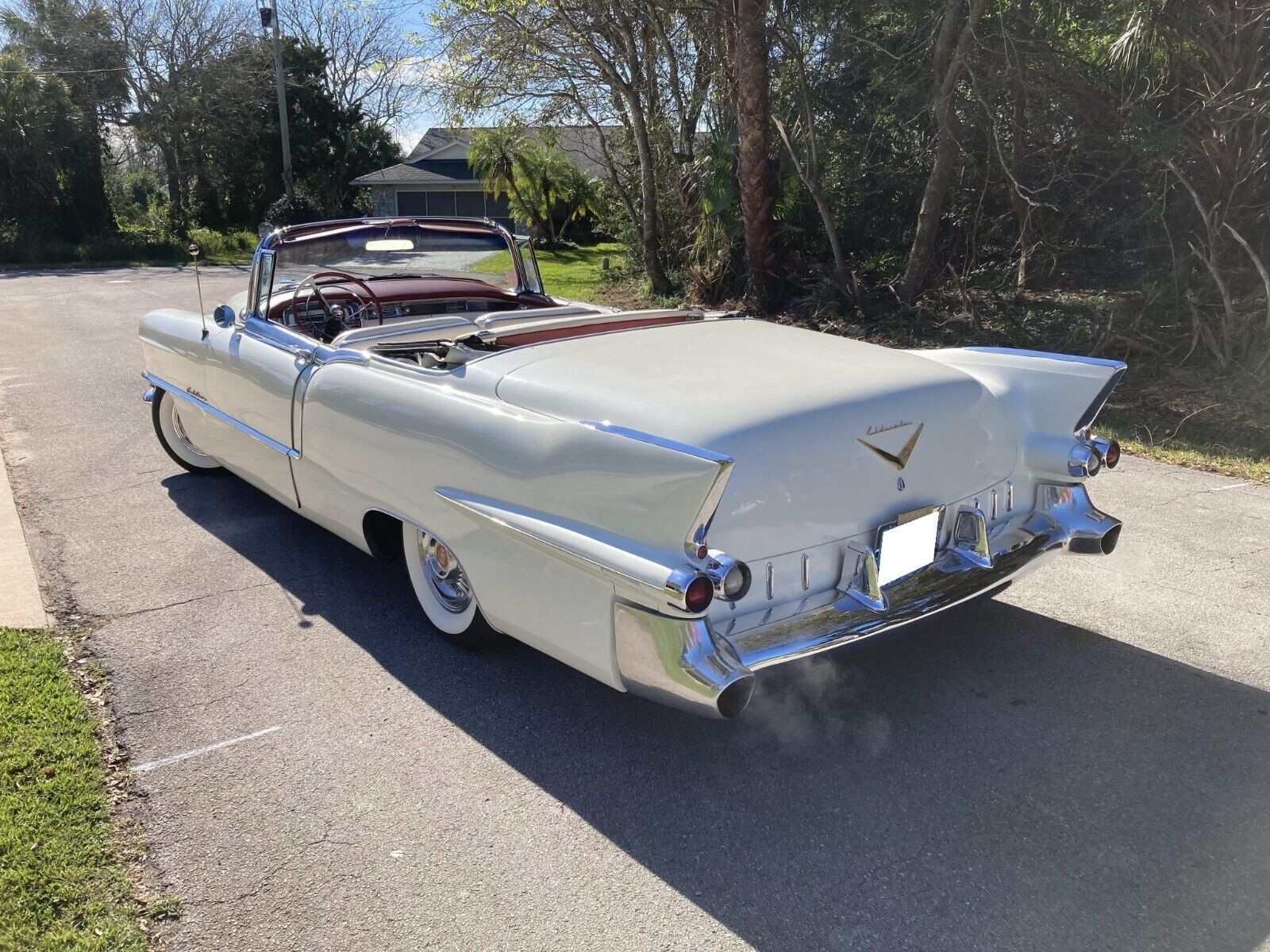 Cadillac-Eldorado-Cabriolet-1955-White-Red-41573-1