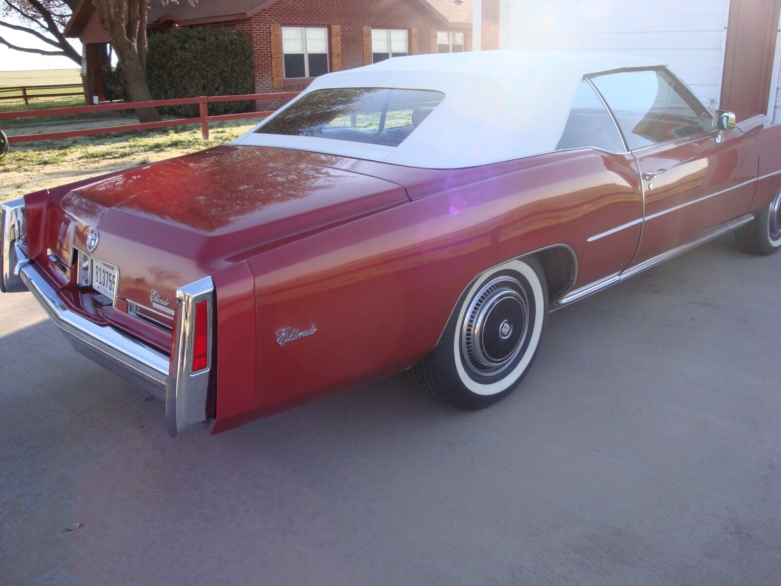 Cadillac-Eldorado-Cabriolet-1976-Red-Burgundy-70006-2