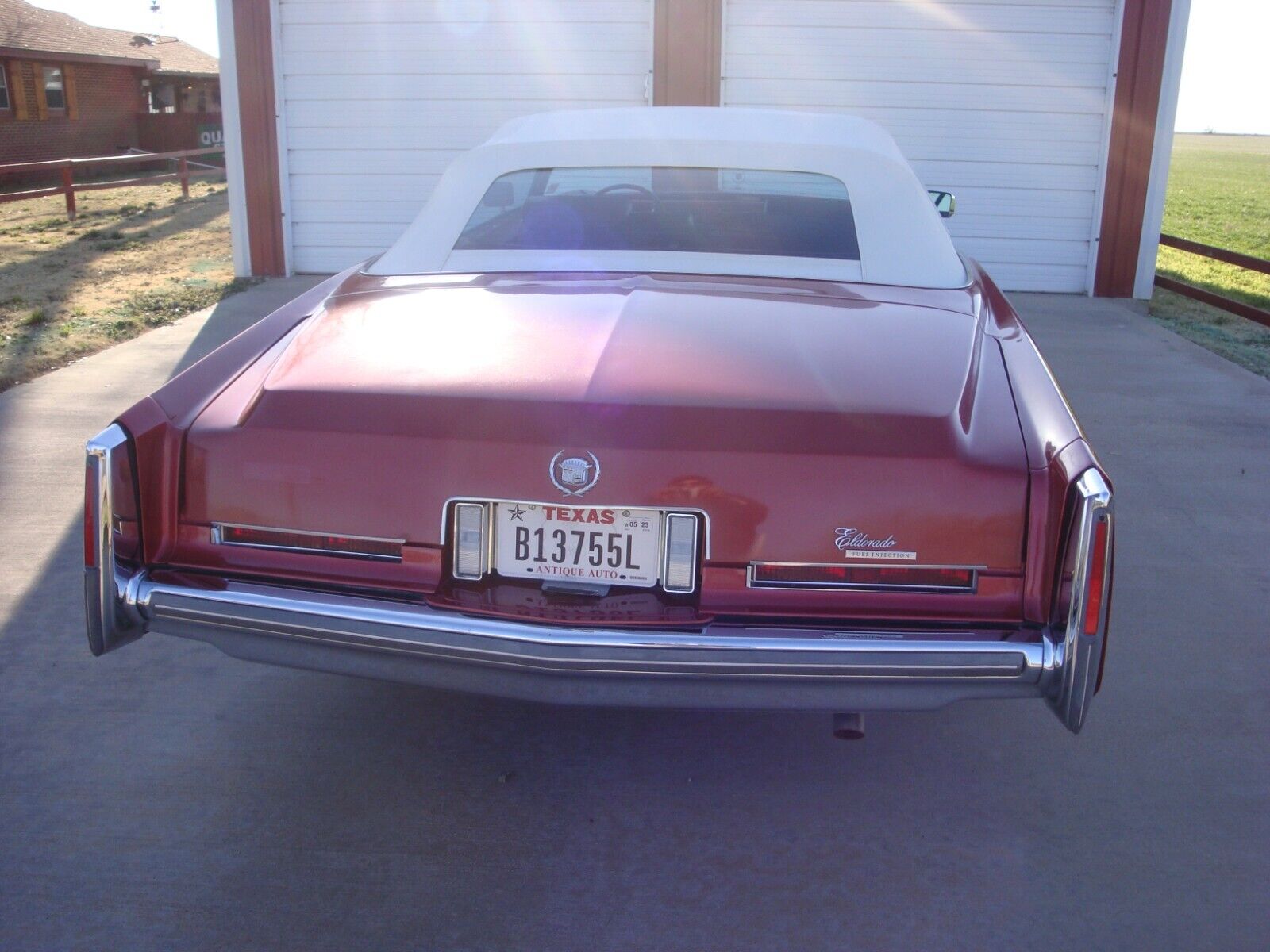 Cadillac-Eldorado-Cabriolet-1976-Red-Burgundy-70006-3