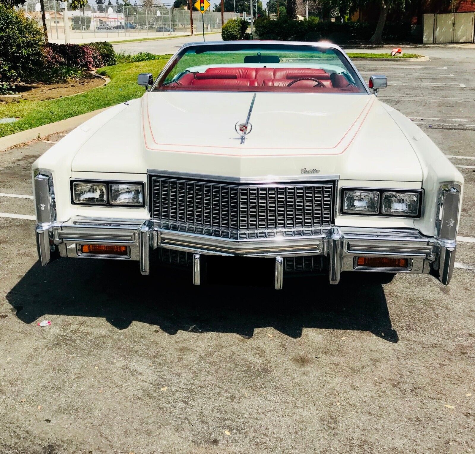 Cadillac-Eldorado-Cabriolet-1976-White-Red-15611-2