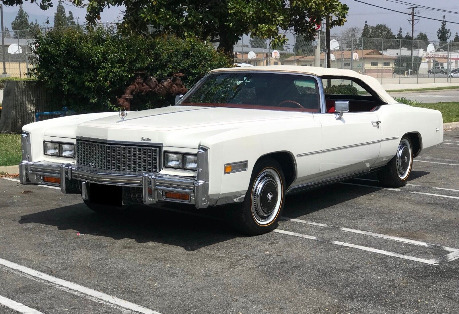 Cadillac-Eldorado-Cabriolet-1976-White-Red-15611-5