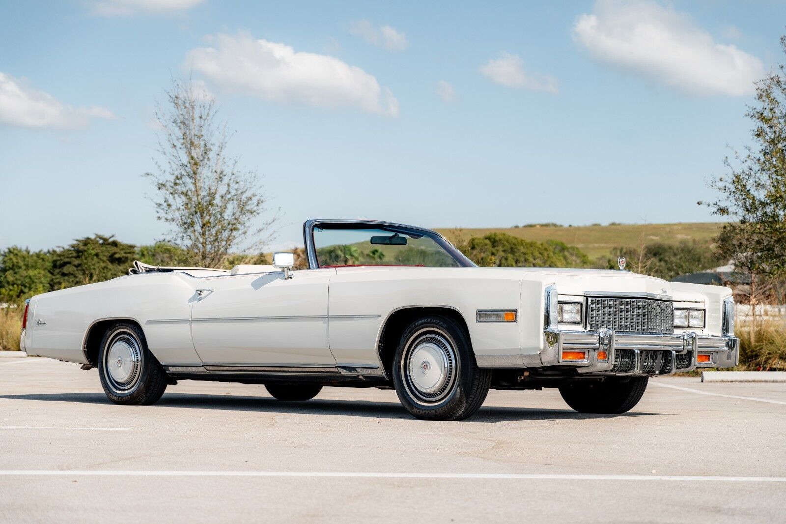 Cadillac-Eldorado-Cabriolet-1976-White-White-4590-1