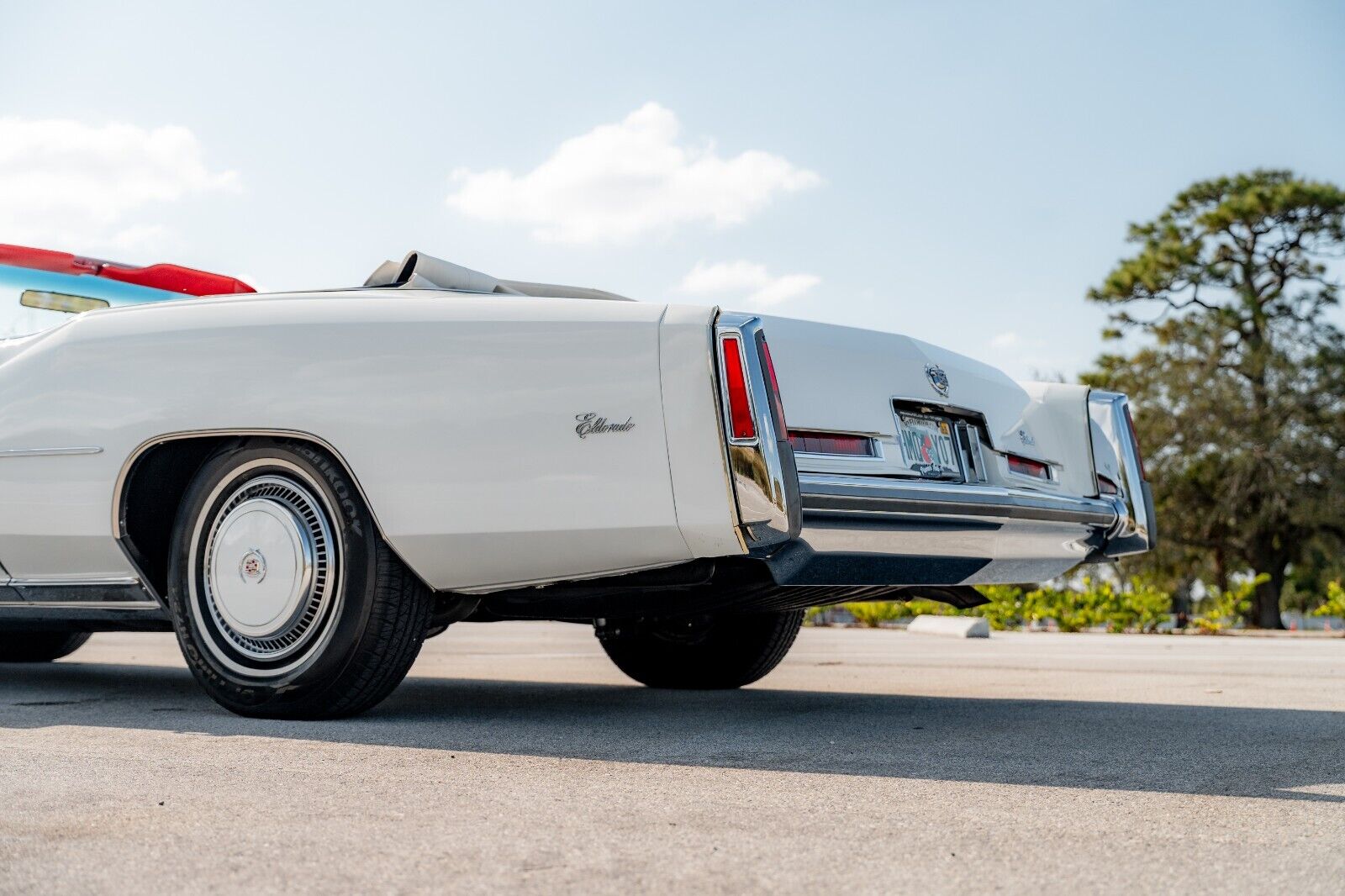 Cadillac-Eldorado-Cabriolet-1976-White-White-4590-17