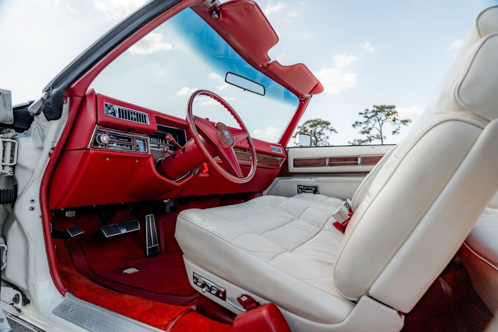 Cadillac-Eldorado-Cabriolet-1976-White-White-4590-25