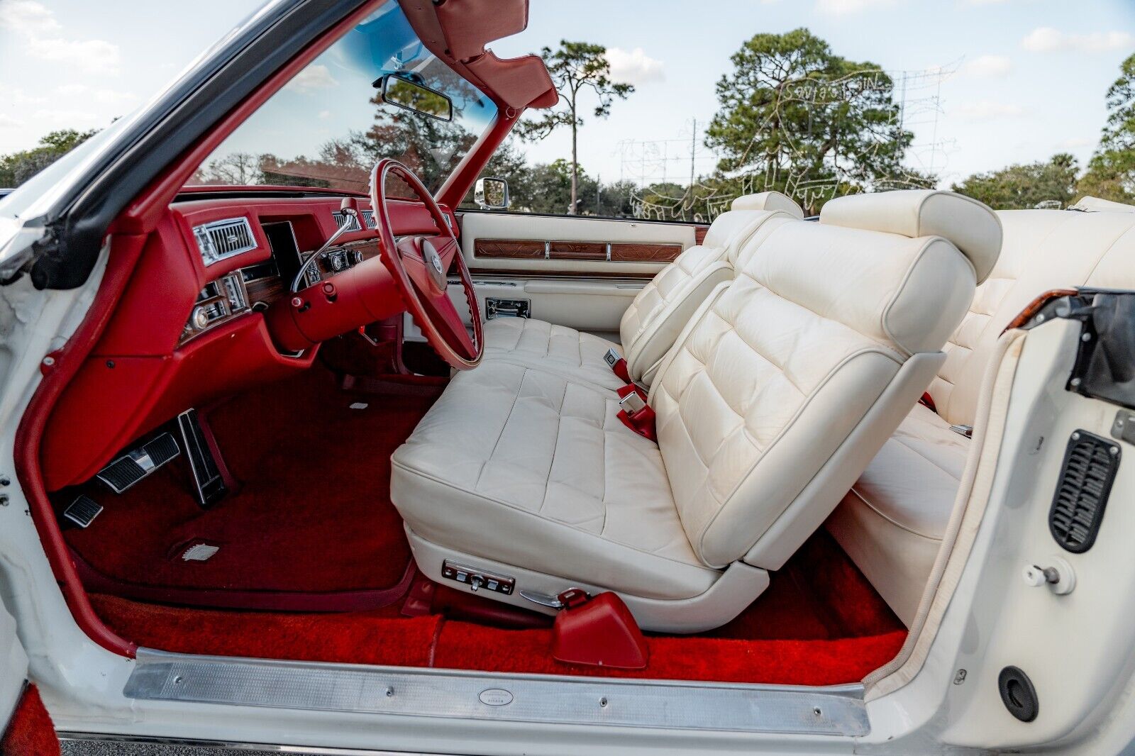 Cadillac-Eldorado-Cabriolet-1976-White-White-4590-26