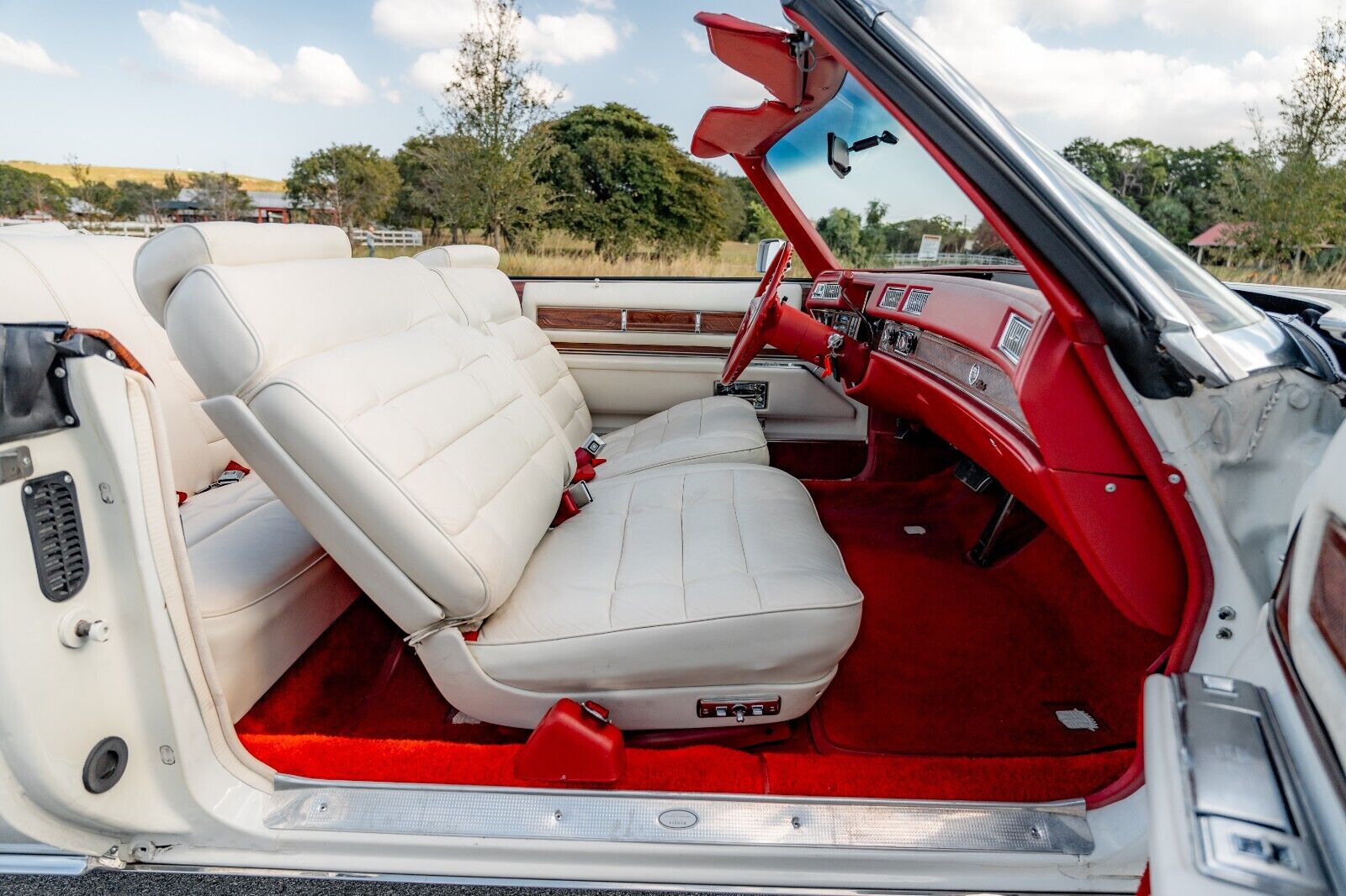 Cadillac-Eldorado-Cabriolet-1976-White-White-4590-28