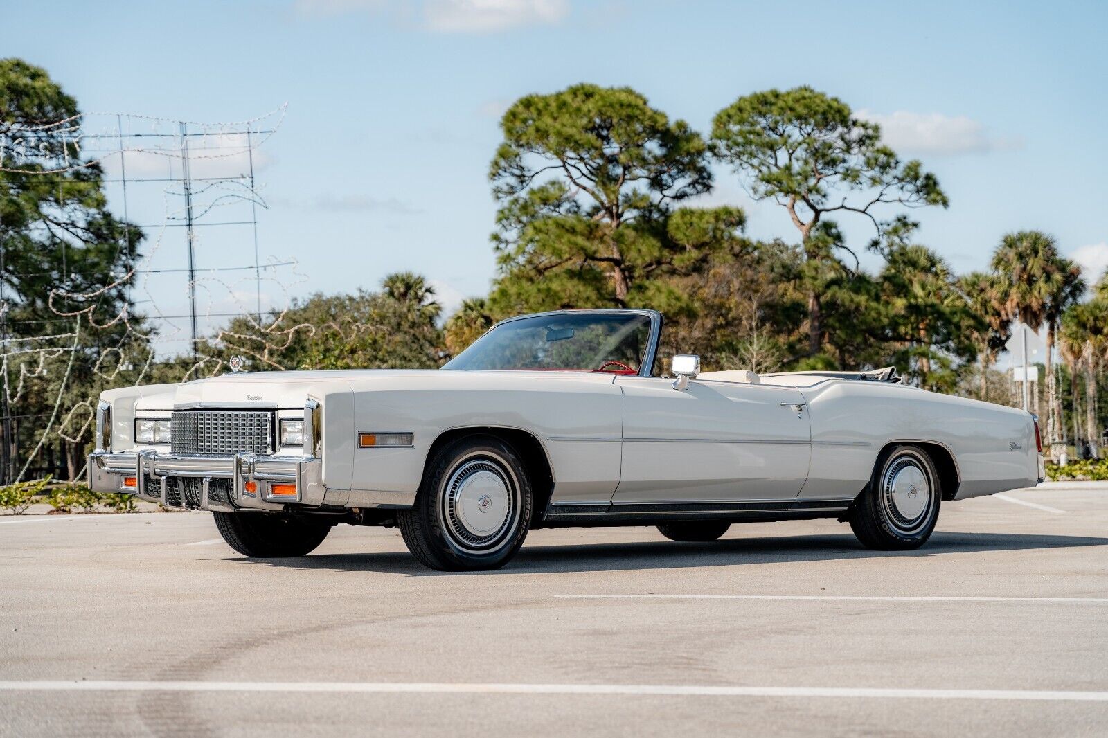 Cadillac-Eldorado-Cabriolet-1976-White-White-4590-3