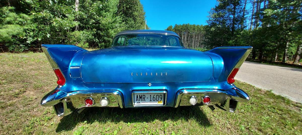 Cadillac-Eldorado-brougham-1957-4